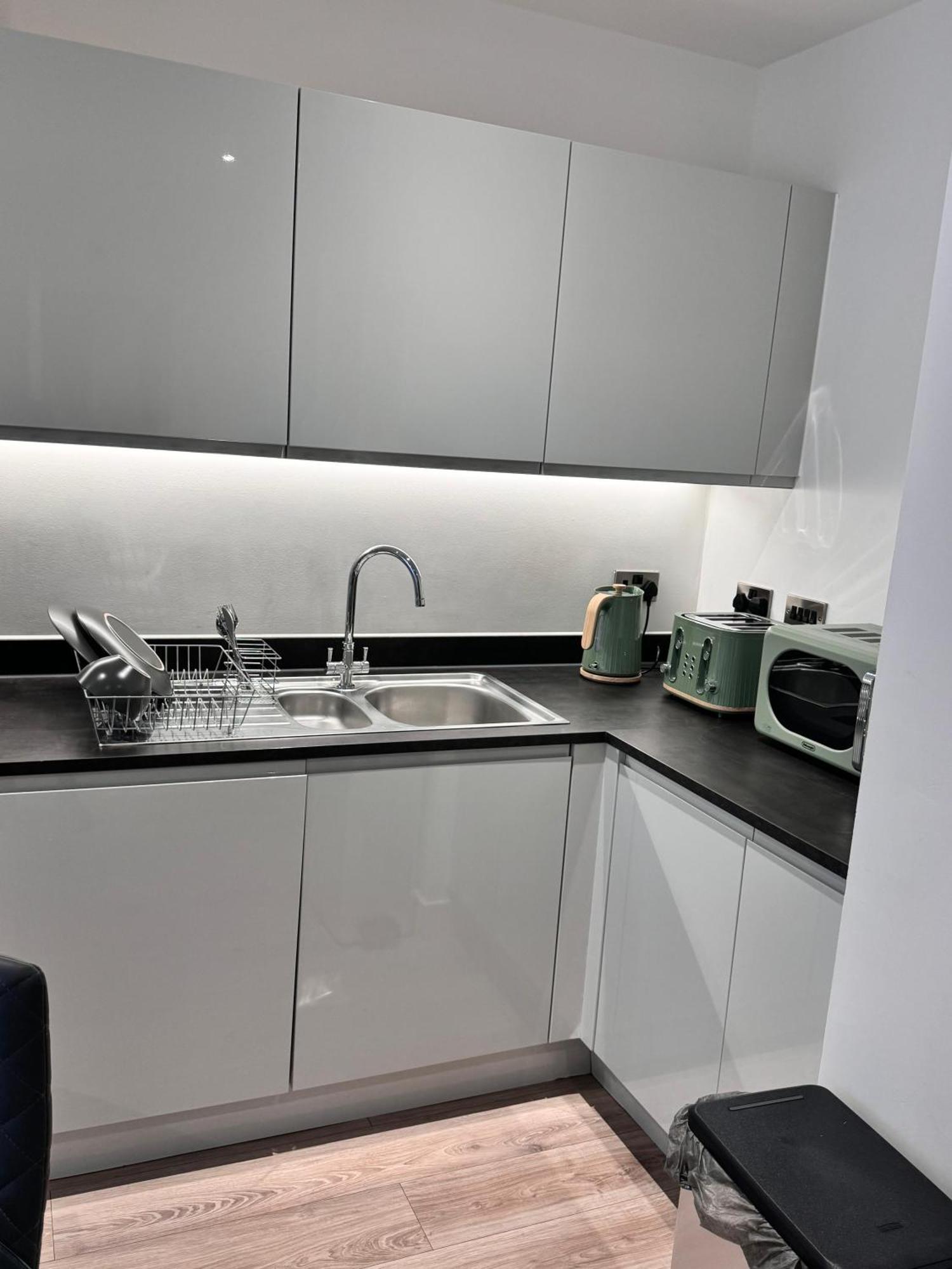 Stylish Luxury Solihull Flat ภายนอก รูปภาพ