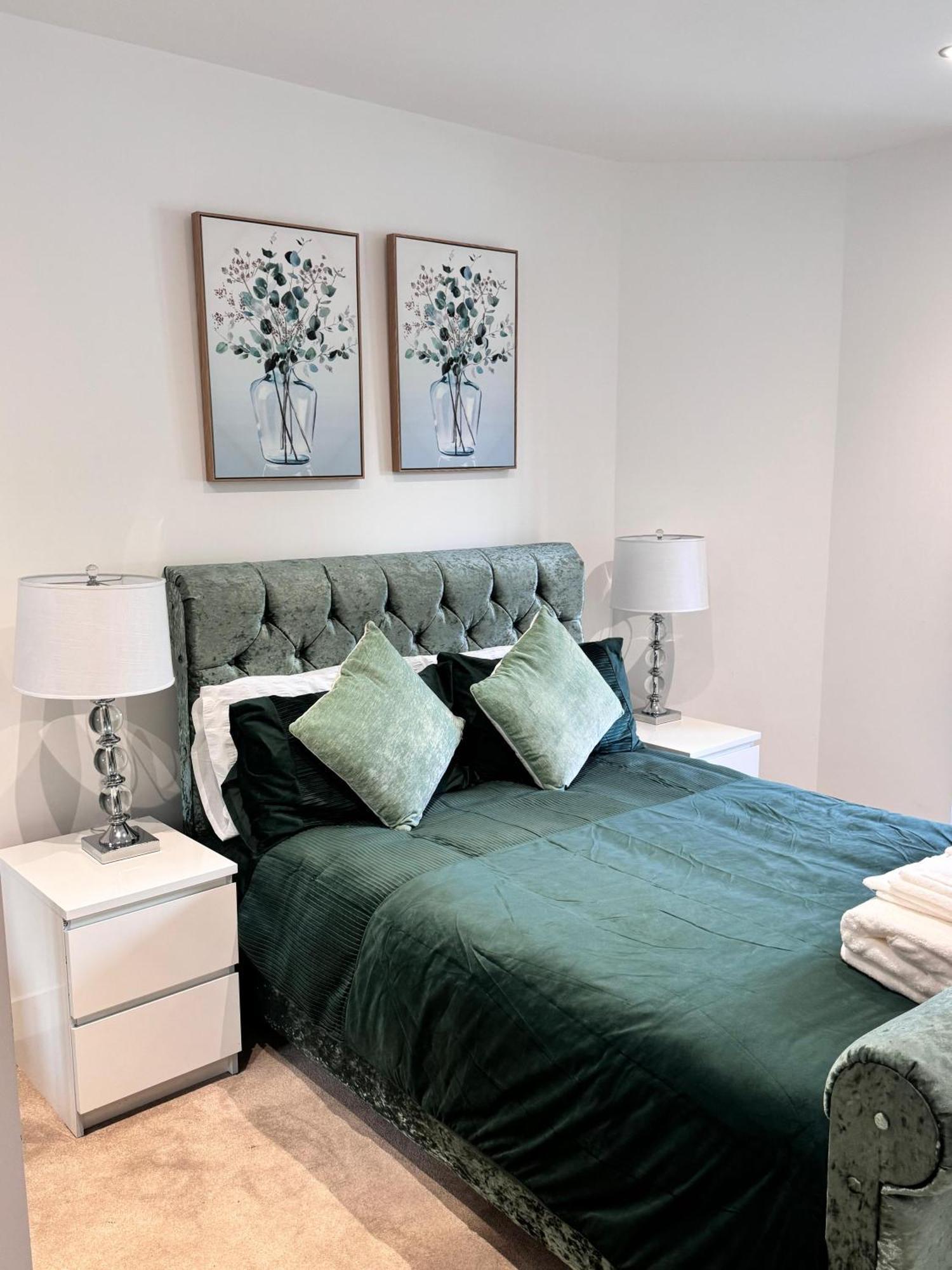Stylish Luxury Solihull Flat ภายนอก รูปภาพ